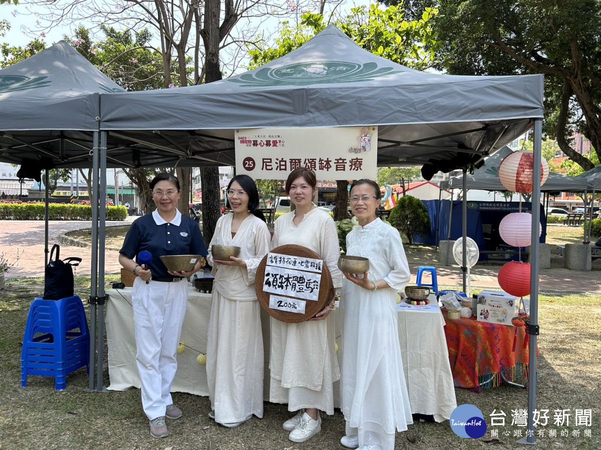 彰化慈濟志工愛心市集,援助花蓮強震募心募愛。圖/慈濟基金會提供