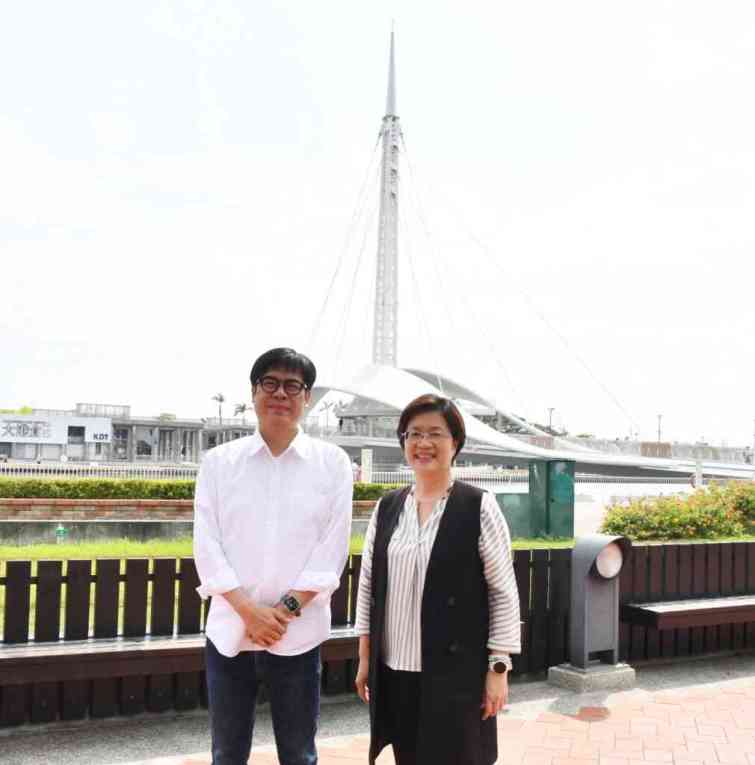 ▲彰化縣長王惠美率領彰化縣政府團隊拜會高雄市政府，交流2022年台灣設計展舉辦經驗，並實地參訪設計展主辦場地駁二藝術特區。（彰化縣政府提供）