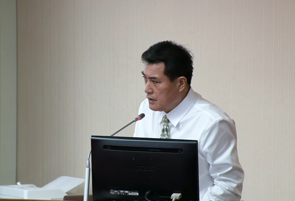 黃仁強調,唯有謀求兩岸關係和緩始能扭轉現今的惡劣局勢,正是這次出訪不得不如此急迫的原因。