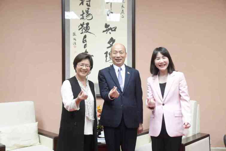 ▲彰化縣長王惠美感謝立委謝衣鳯協助安排此次拜會行程，希望透過立法院的協助，能夠讓彰化更好更進步。 （彰化縣政府提供）