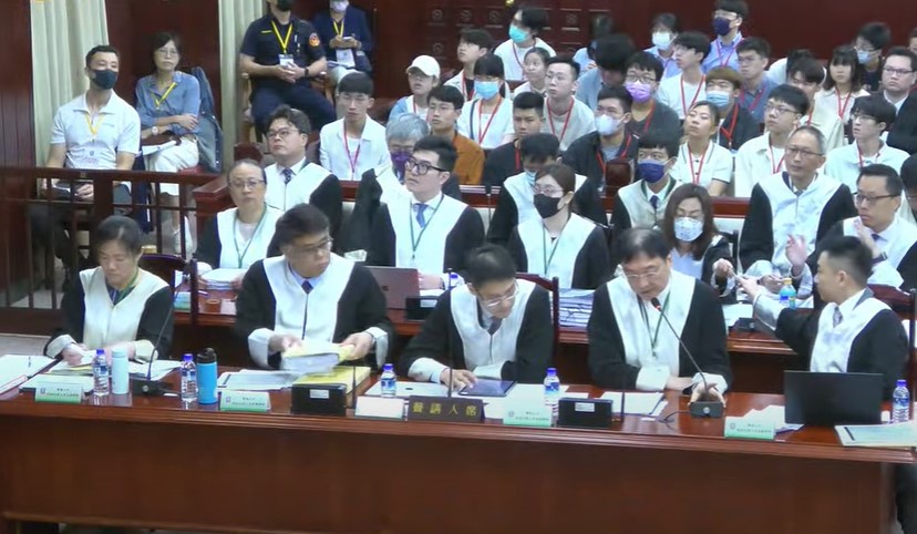 憲法法庭23日針對死刑釋憲案進行言詞辯論,贊成廢死代表律師李念祖認為,法院判處死刑的理由,絕大部分原因是「非殺不可」,但可用長期監禁替代。圖/取自憲法法庭