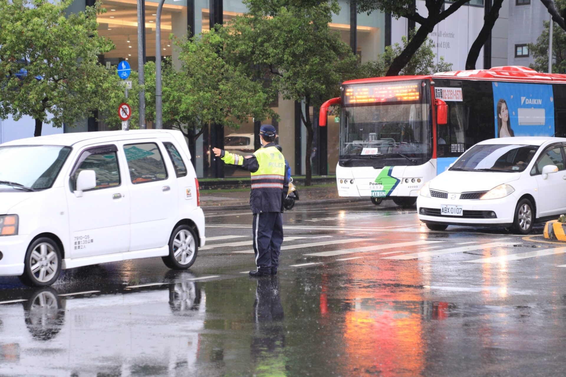 10縣市大雨特報！中市府提前開設三級應變中心 全力備戰防汛