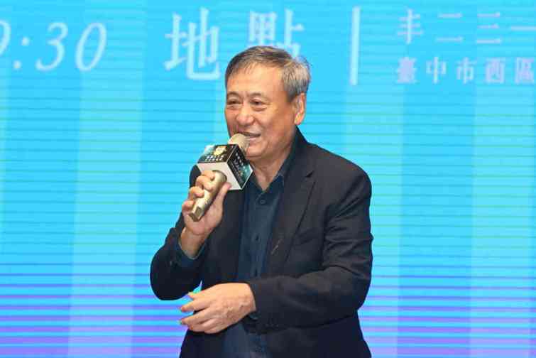 ▲「影想文化藝術基金會」執行長李崗指出，余曉怡為台灣當代最具指標性的管風琴家，曾獲第一屆台灣管風琴大賽冠軍，以卓越技藝與深厚音樂造詣活躍於海內外樂壇，足跡遍及國內音樂廳（記者張玉泰攝）