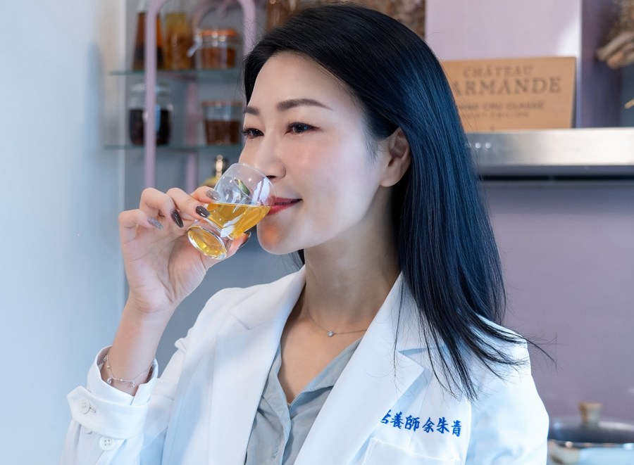 母親節祭真鑽好禮!白蘭氏萃鷄精最懂女人心 璦研司持續為肌膚打造女神光 238 母親節祭真鑽好禮!白蘭氏萃鷄精最懂女人心 璦研司持續為肌膚打造女神光 237