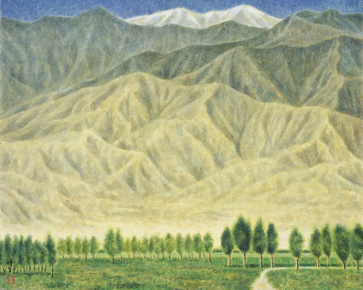 謝峰生《遠眺天山》膠彩作品,描繪絲路之行光禿荒瘠的山景,有如生機與死寂的對照。