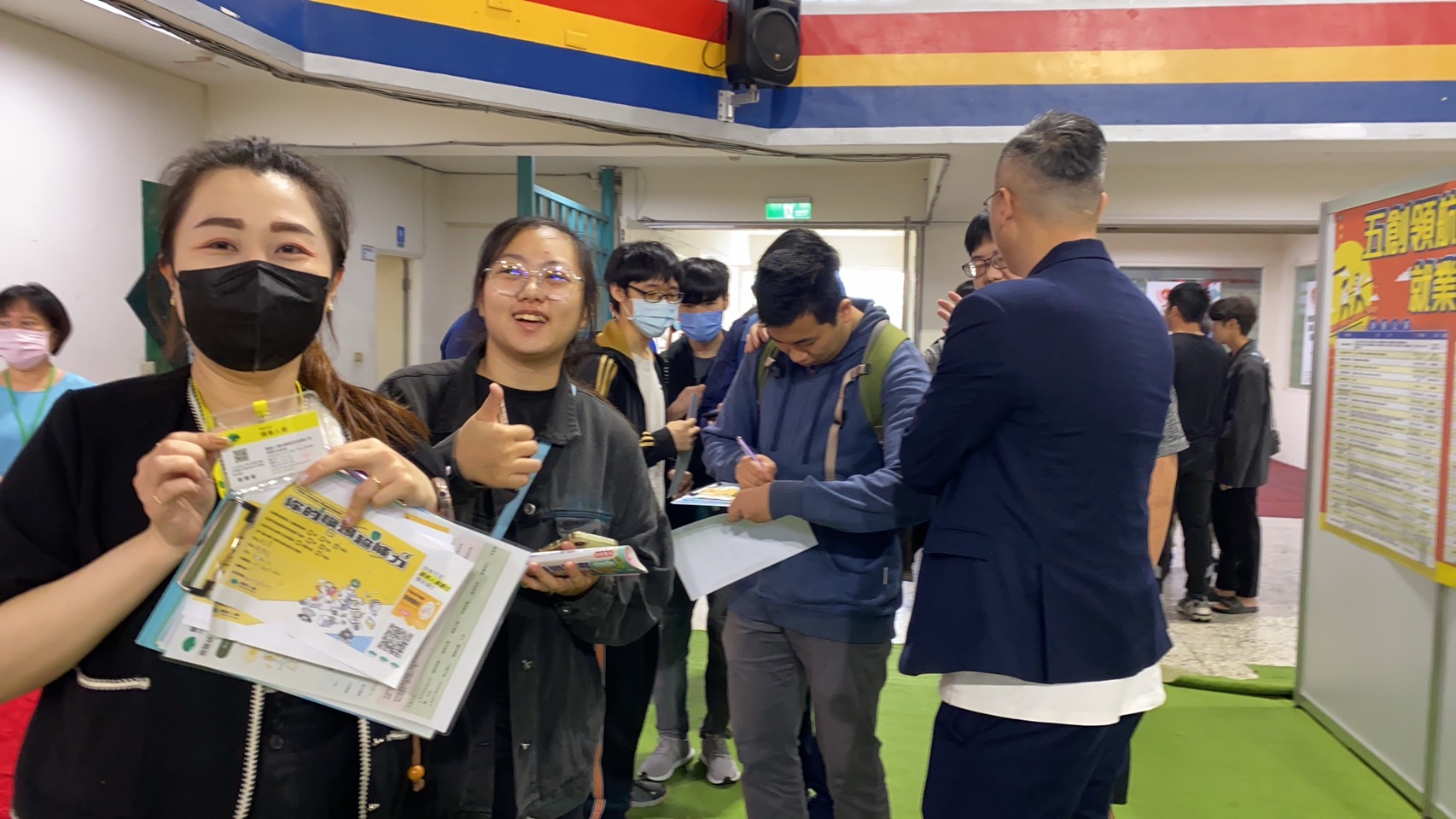 ▲建國科技大學舉辦「五創領航×就業翱翔」校園徵才活動，共有56家企業參與，提供上萬個以上的職缺，為學生打開了廣闊的職業發展之門。（記者張溎壕攝）