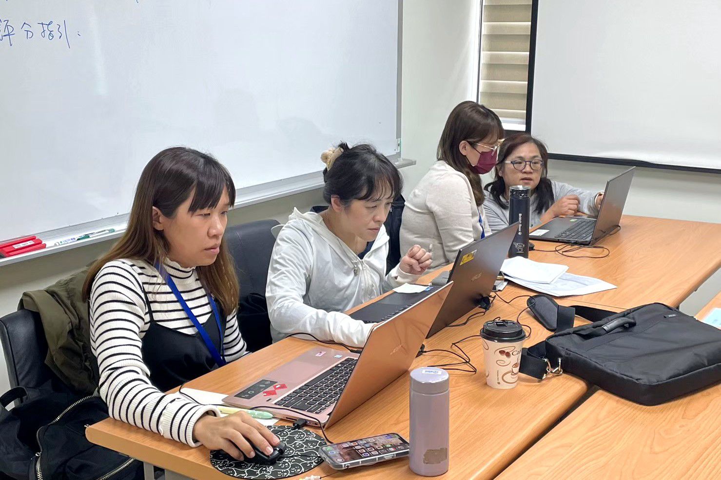 江如萍護理長參與工作坊,教學護理同仁多元化跨領域教案的撰寫。