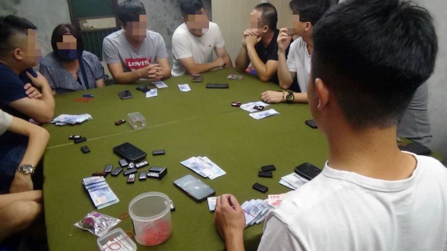 賭到渾然忘我!高雄警破獲天九牌賭場
