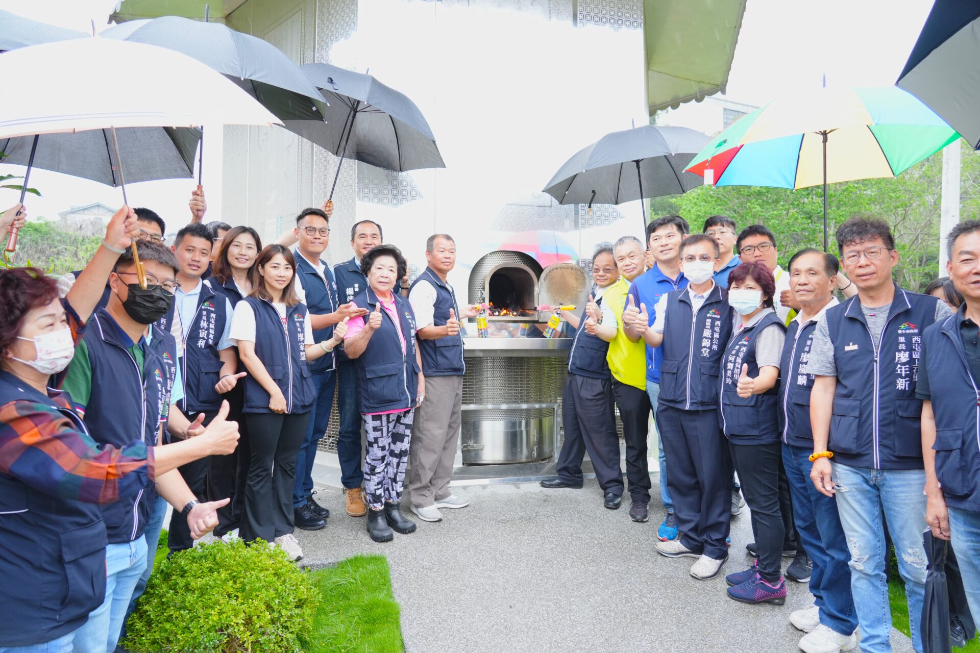 中市西屯區第13公墓納骨塔環保金爐啟用 民政局長：兼顧民俗與環保