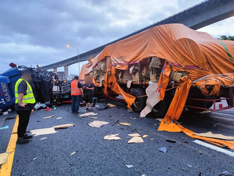 聯結車駕駛撞掉落貨櫃身亡 肇事駕駛逃逸 281 cnews204240426a09