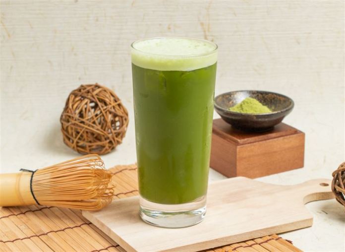一〇八抹茶茶廊 輕抹茶、一〇八抹茶茶廊 抹茶歐蕾。(圖/Mister Donut提供)