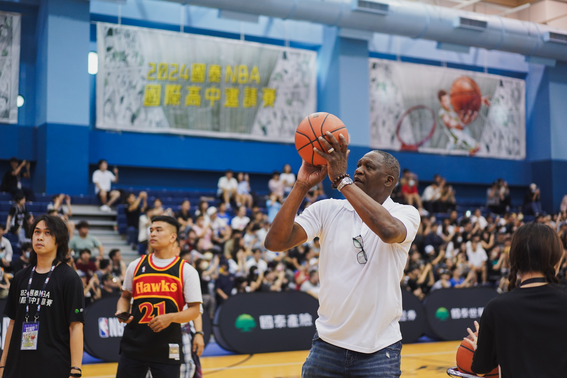 BA傳奇球星帕克(Tony Parker)和威金斯(Dominique Wilkins)出席球迷見面會。(圖/國泰金控提供)