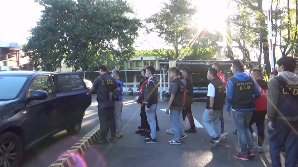 ▲圖說:警方破獲以顏姓主嫌為首之竹聯幫和堂暴力討債集團等10人 (圖/中部打擊犯罪中心提供)