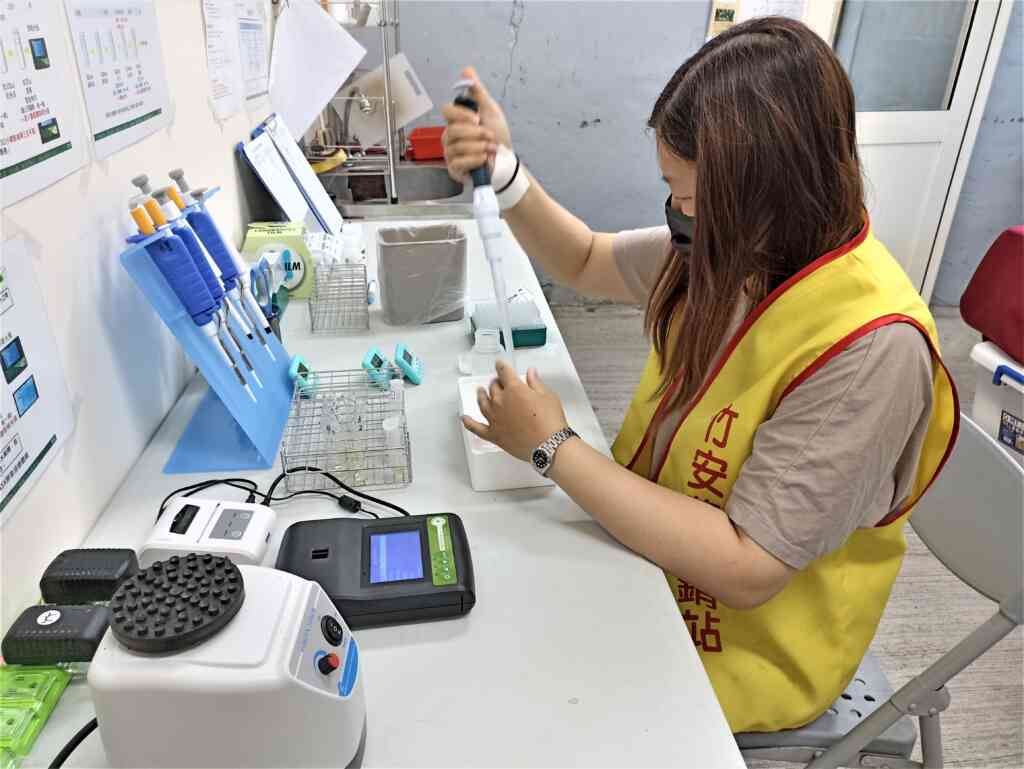 ▲中彰投分署推動多元就業開發方案協助竹安農培訓失業婦女成為專業檢驗員。(中彰投分署提供)