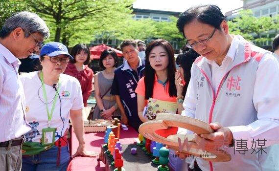 桃園玩具回收再利用「露露椅」捐7國中小 市府盼各界支持環保公益