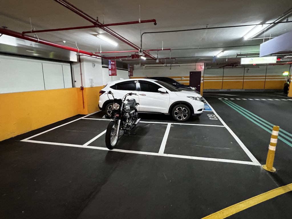 新北市路外、路邊停車場計逾12萬停車格可供大型重機停放。(圖/新北市政府提供)