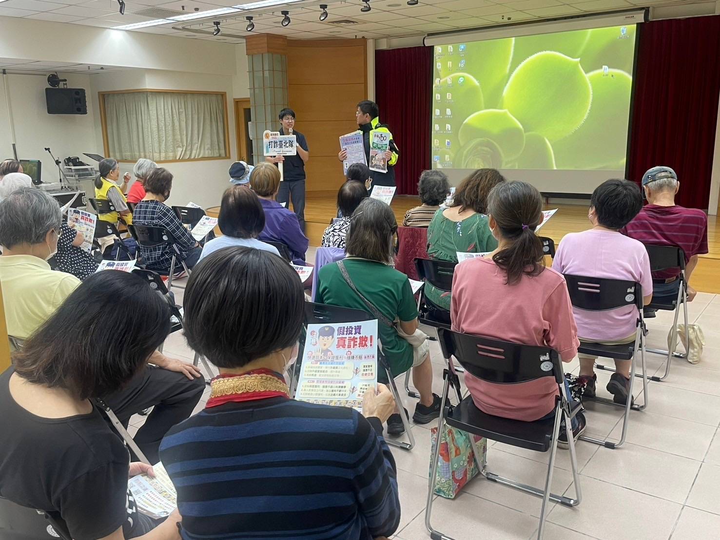 識詐宣導的推廣不受地理和時間限制,積極跨越宗教、地區界限,以廣泛散播防詐知識為目標。(記者黃荷琇 翻攝)