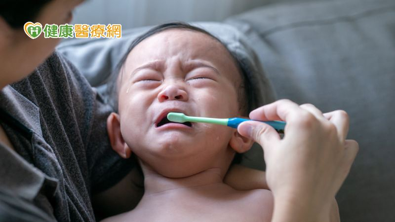 不同年齡層害怕看牙的原因不同! 如何安撫孩子、減少兒童對牙科的恐懼?