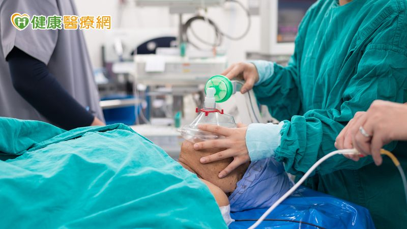 高齡手術全身麻醉憂風險? 「麻醉深度監測」精準調控、降風險