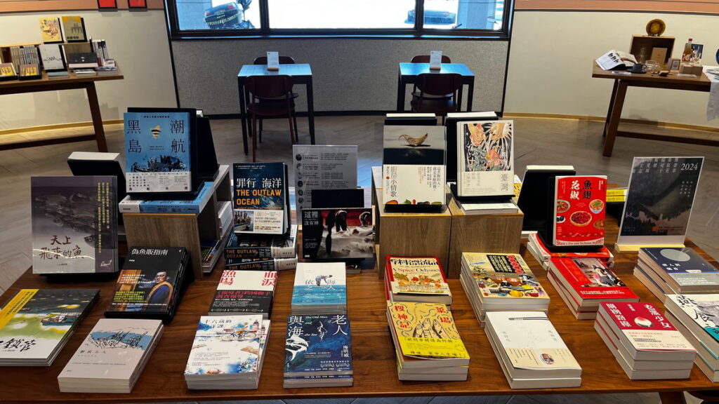 中央書局2024年全新週三讀書會主題書展,有不少主講人推薦選書,其中不少絕版書。中央書局提供
