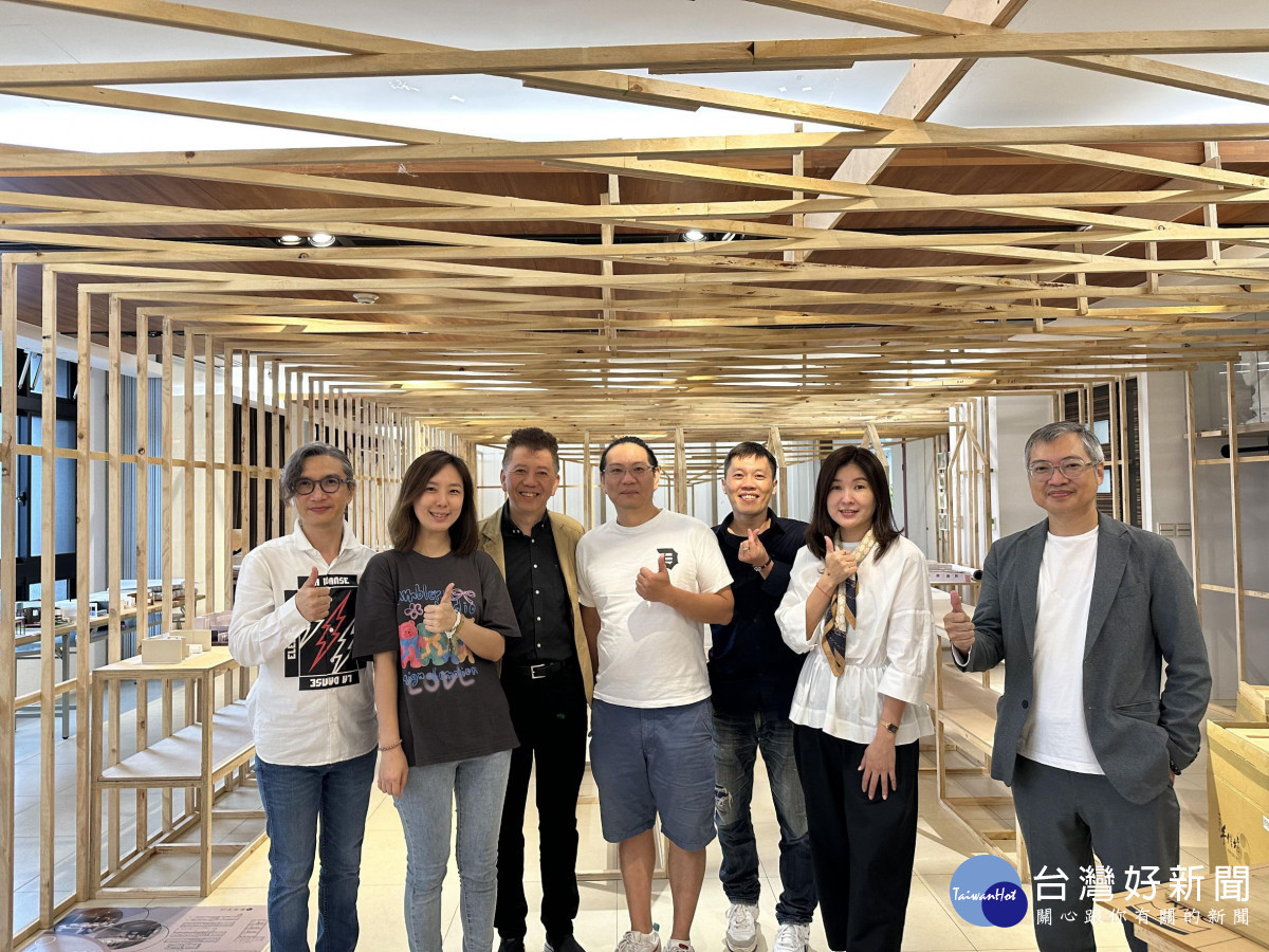 中原大學設計學院攜手健行科大，推動永續設計環保成果展。