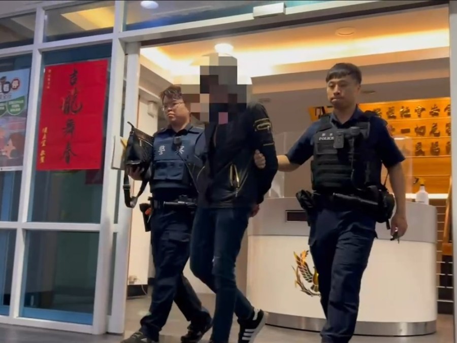 掛註銷車牌見警加速 通緝犯藏毒與子彈逃2公里被逮 226 cnews204240503a04