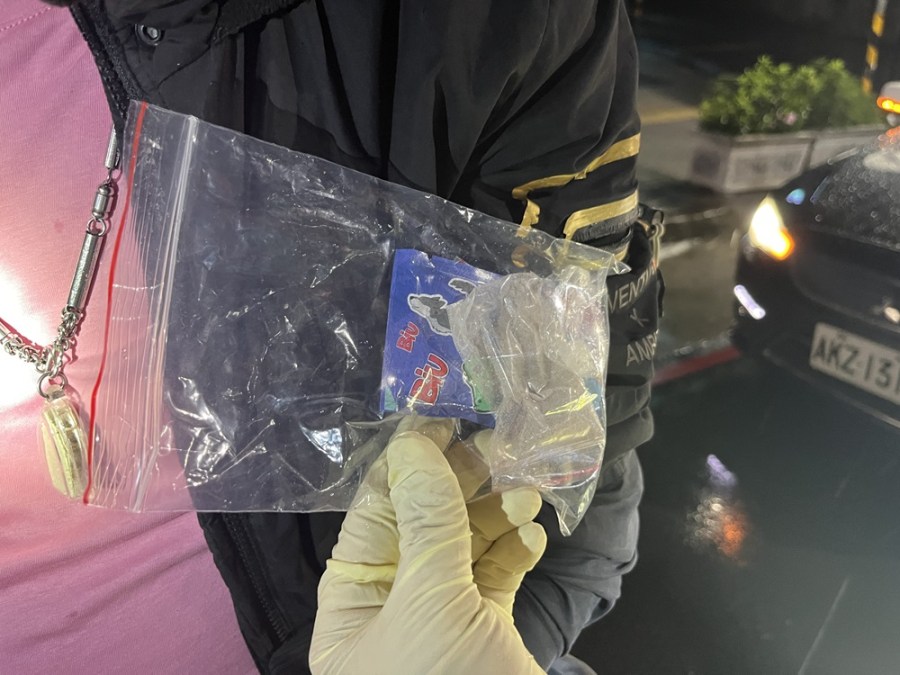 掛註銷車牌見警加速 通緝犯藏毒與子彈逃2公里被逮 227 cnews204240503a01