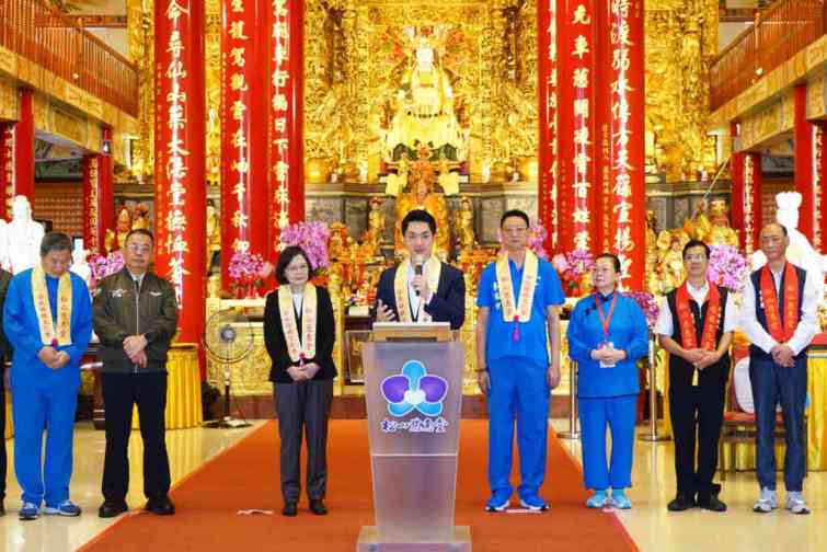 ▲台北市長蔣萬安表示，今年遶境大典為期兩天，非常精彩，也是所有信眾很期待的盛事，慈惠堂也安排沿路信眾可以鑽轎底，更親近母娘的恩澤。（記者張玉泰翻攝）