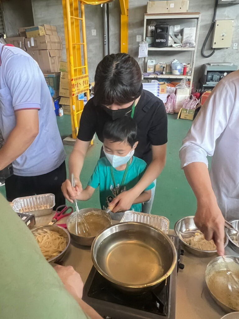 大朋友小朋友親手DIY鐵觀音茶香蘿蔔糕
