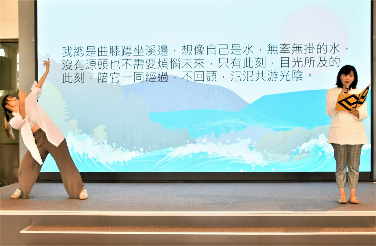 第26屆磺溪文學獎徵文開跑,代言人朱國珍老師朗誦。圖/記者鄧富珍攝