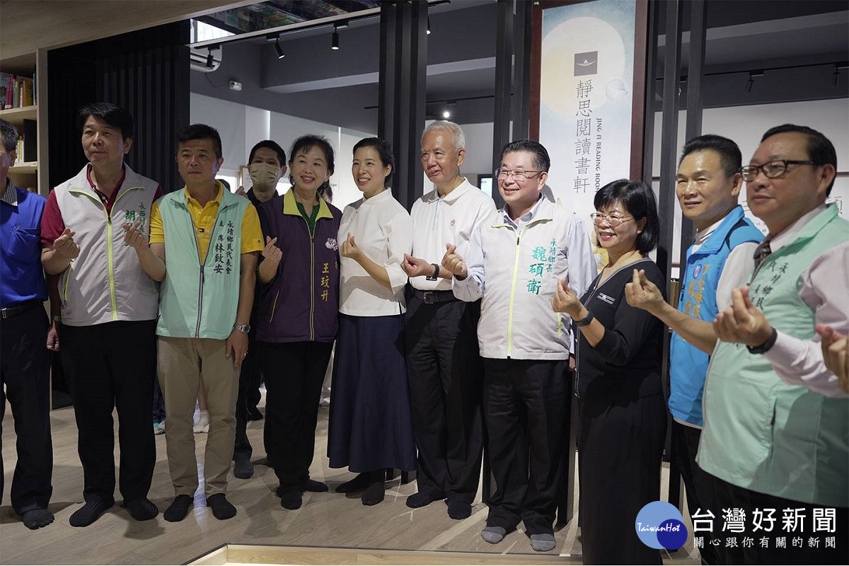 頂新和德文教基金百年國小捐書軒 魏應充要打造宜居鄉鎮