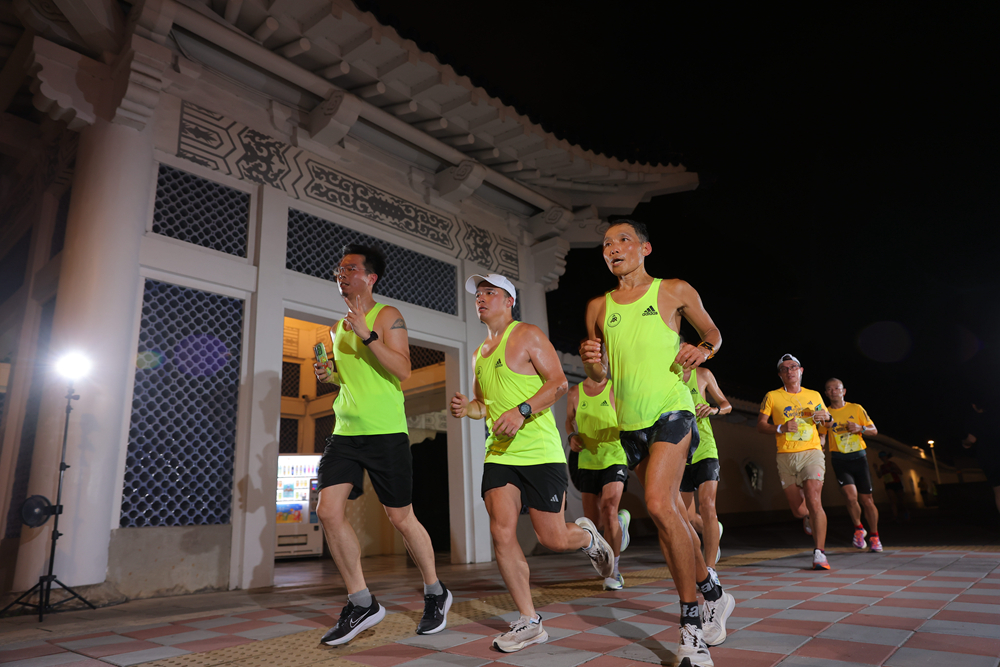 Wings for Life全球路跑攜手運動品牌adidas,除了提供專業賽衣,台北站更結合 adidas Runners Taipei 跑步社群號召跑友參與,並找來最專業的配速團隊協助跑者擺脫「虛擬終結者號」的追逐