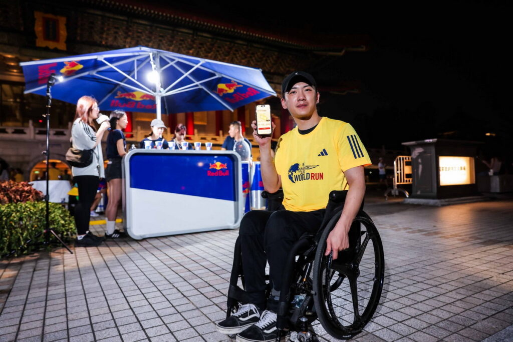 今年擔任Wings for Life 台灣版「虛擬終結者號」的 YouTuber 椅人也完成了 8.25 公里。(Red Bull 提供)