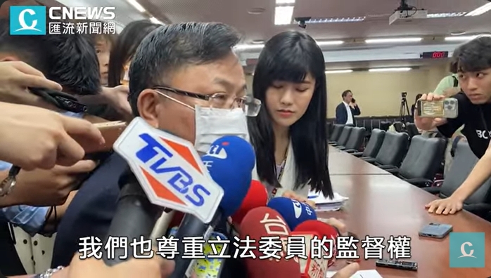 【有影】將提供「鏡電視案」資料給立委?陳耀祥搬憲法喊:依規定處理 254 【有影】將提供「鏡電視案」資料給立委?陳耀祥搬憲法喊:依規定處理 253