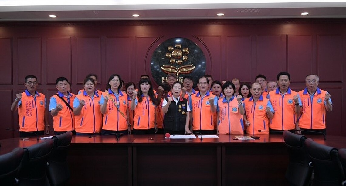 徐榛蔚大聲疾呼「花蓮人很生氣!花蓮人很憤怒!」強烈要求民進黨主席賴清德向所有花蓮人道歉