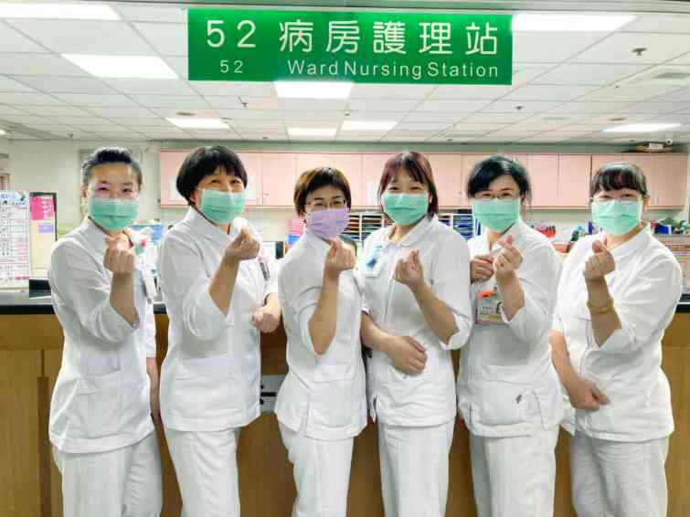 ▲南投醫院向護理師們表達了最真摯的敬意和感激之情，同時也體現了對他們不懈奉獻的尊重和重視。（記者張玉泰翻攝）