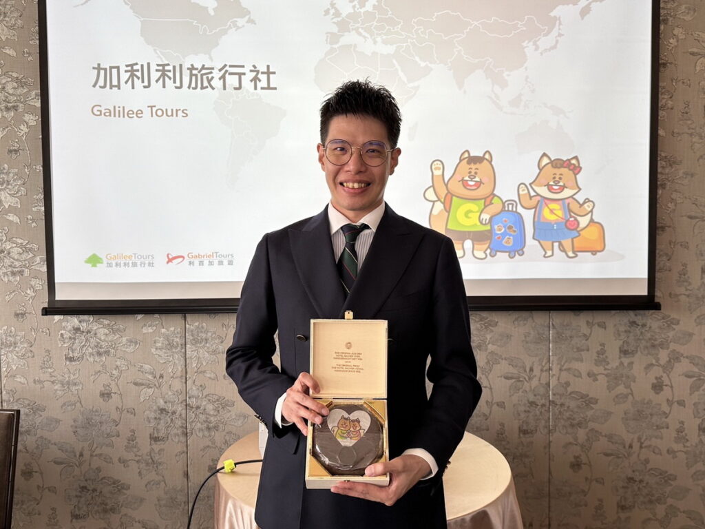 被譽為奢華與美味的絕佳代表-薩赫蛋糕更是其招牌之一。(圖加利利旅行社營運長Marc chiu)