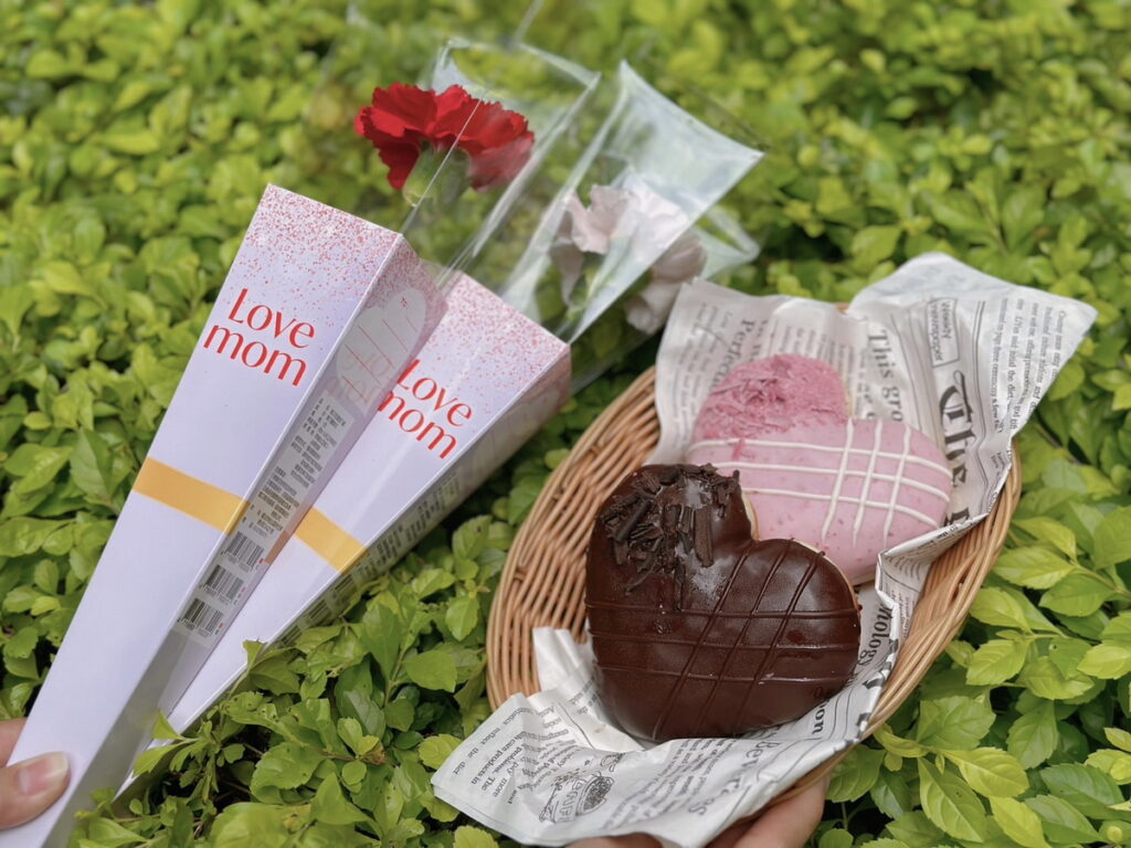 .LOVE MOM!Mister Donut 寵愛媽咪推3優惠 還有康乃馨向媽咪甜蜜說愛!