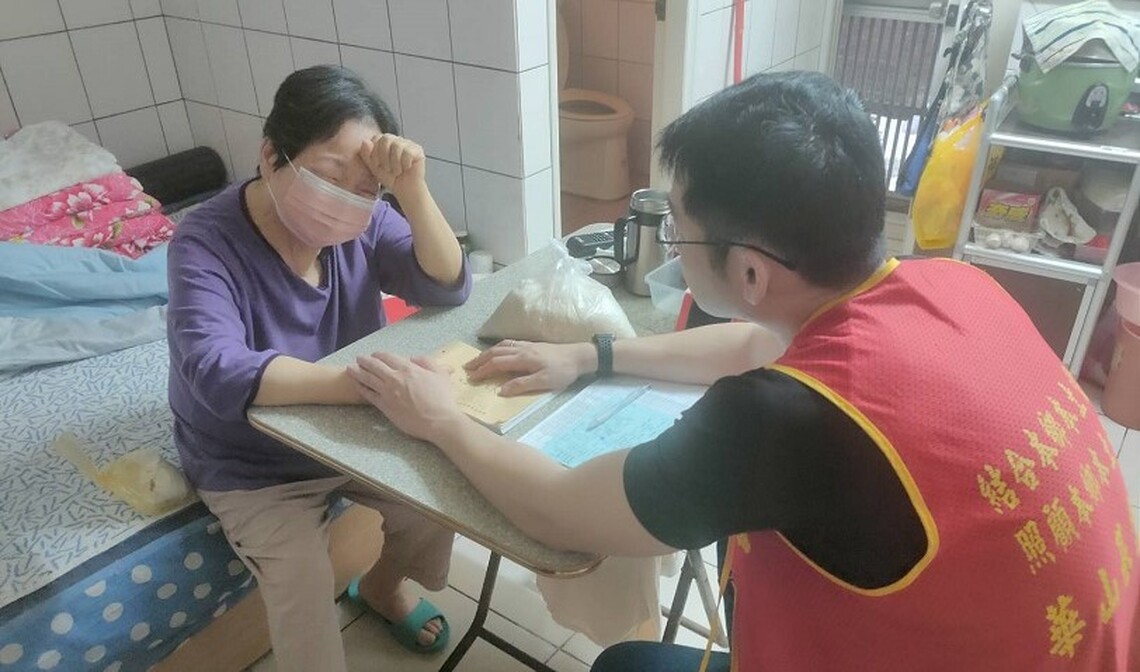 母親是奉獻一生的天使 當我變老、誰來愛我!