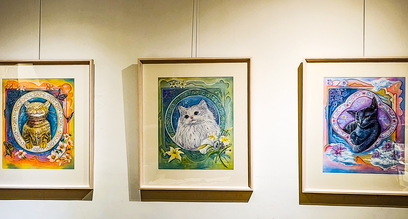▲﹝鏡像‧解碼﹞林育谷創作個展今天起在高雄市青海路帕莎蒂娜青海餐廳展出。（圖/記者黃淑貞攝）