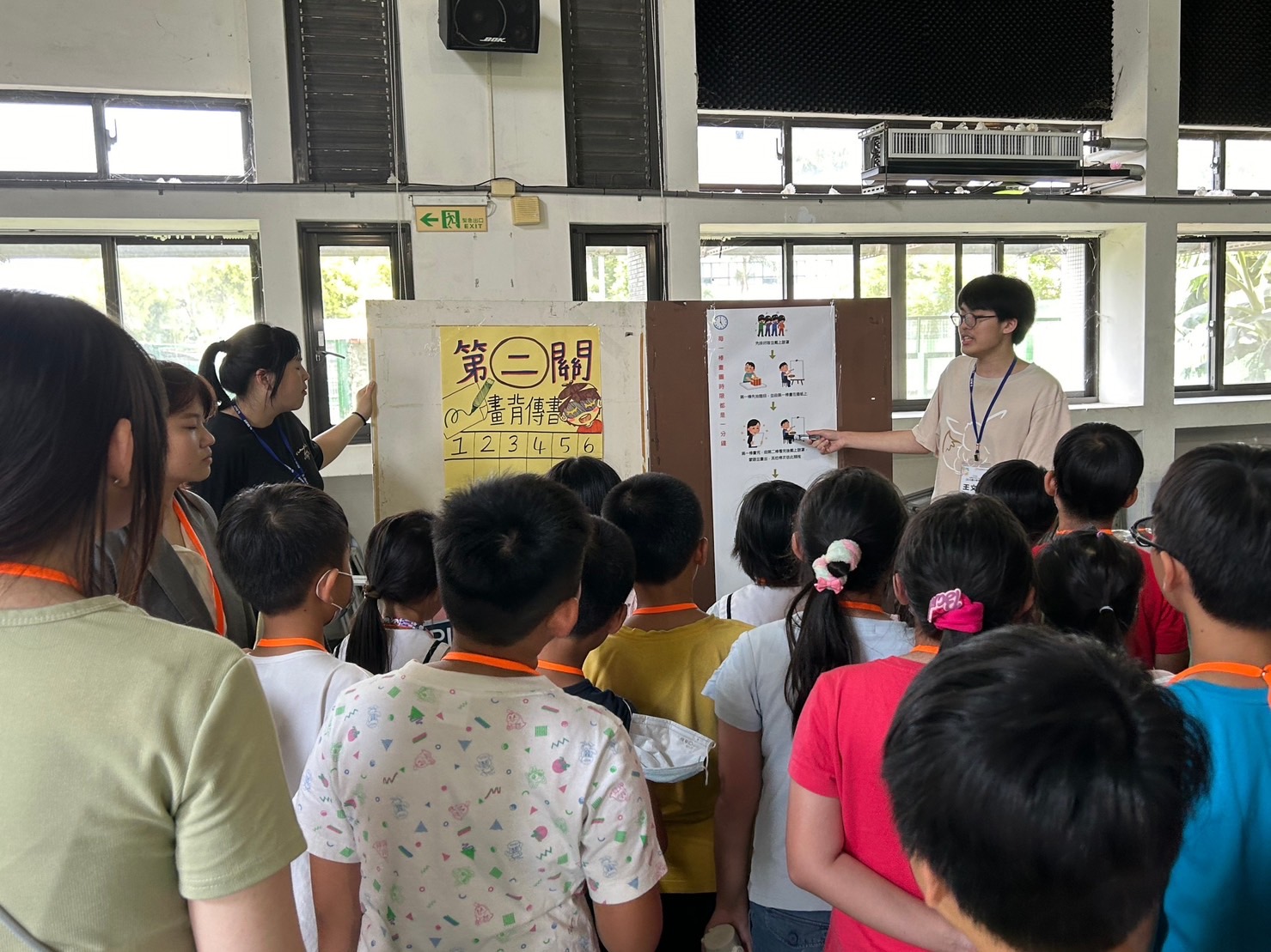 ▲北斗國小攜手兩大科技大學合辦雙語數位學伴計畫，透過闖關活動，加深了學生們對語言學習和數位科技的認識和理解。（記者張溎壕攝）