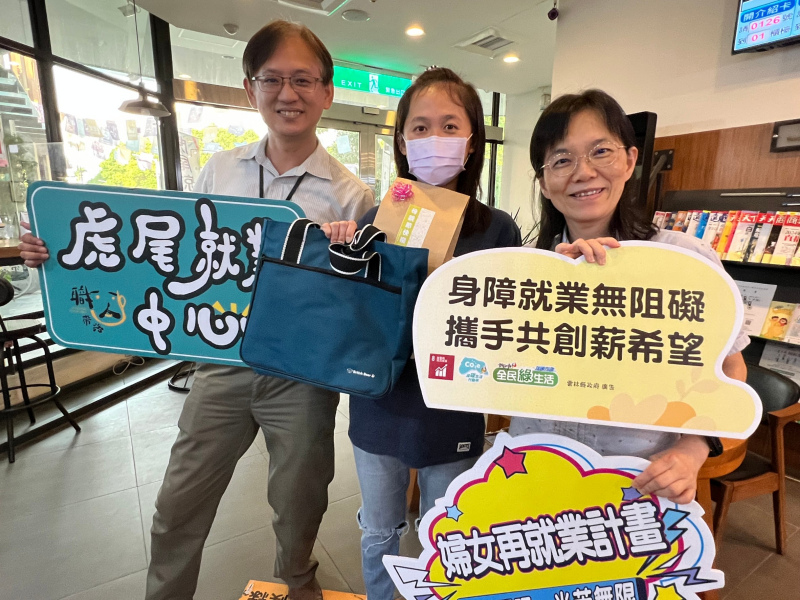 欣逢母親節到來! 就業中心攜手銀髮據點合辦友善職缺徵才