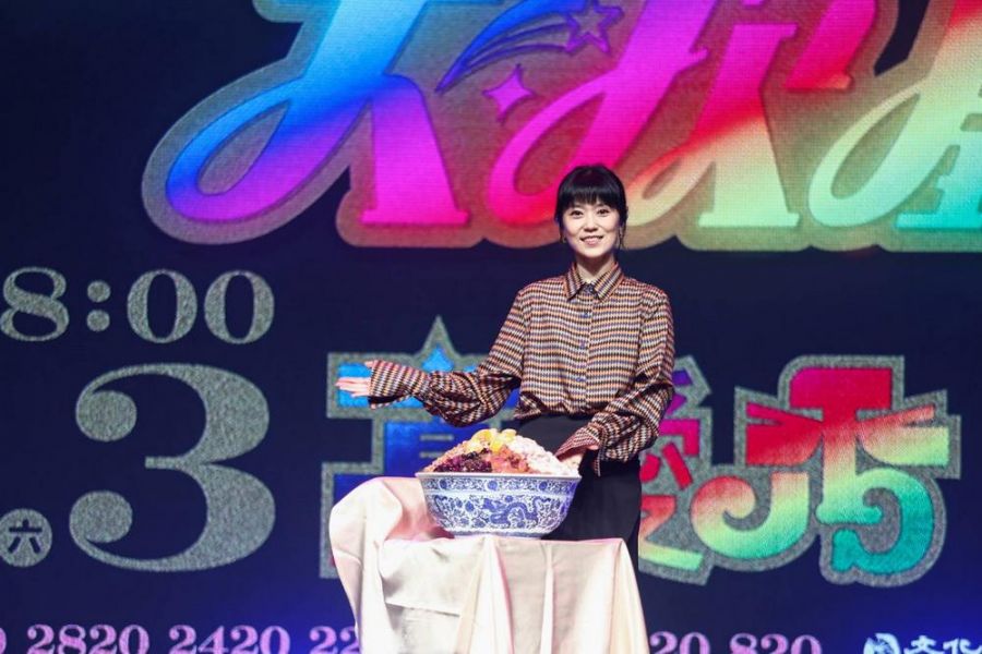向蕙玲紅到美國被封台灣之光 高流藍寶石大歌廳父親節前孝親登場