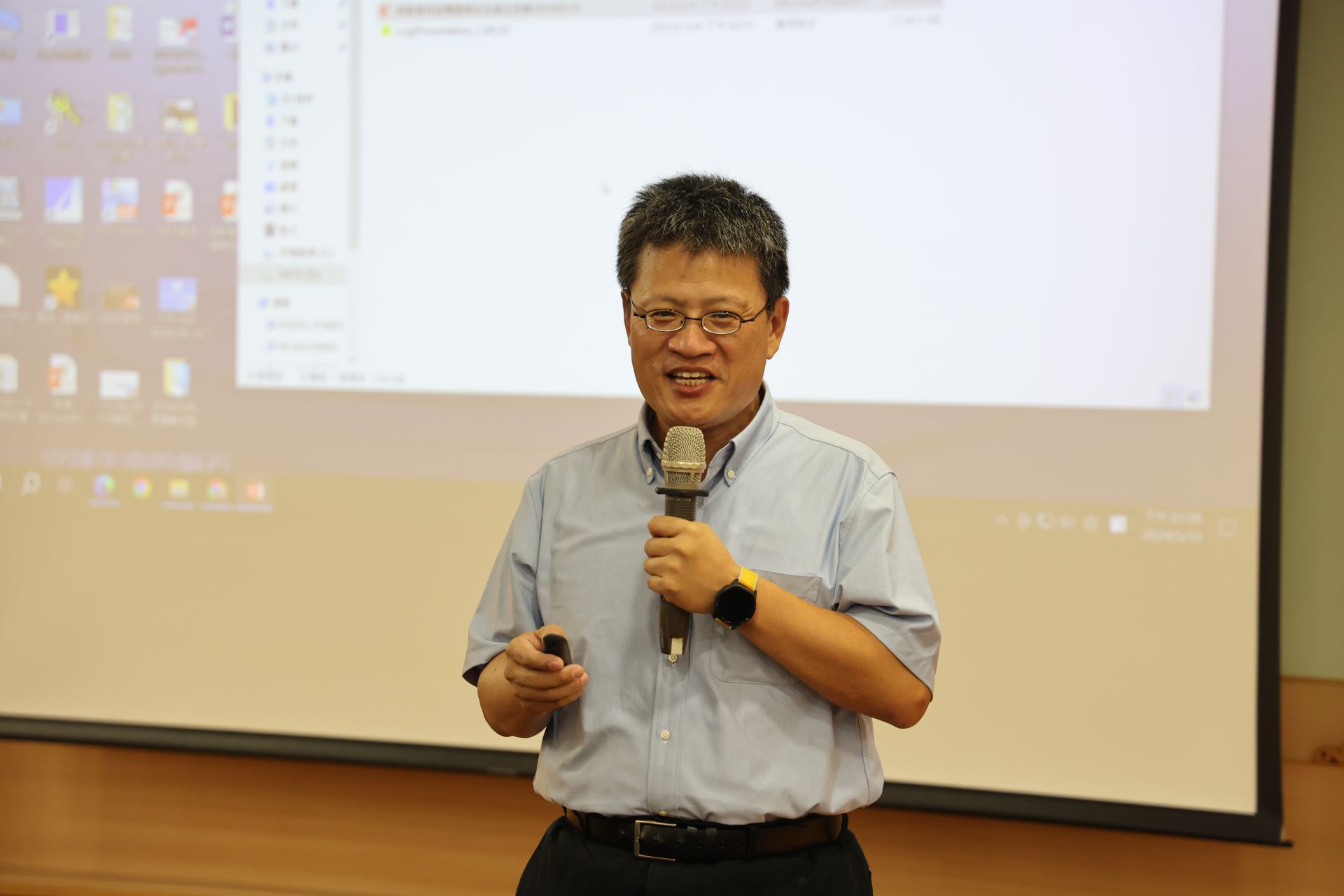 職業安全署北區中心主任曹常成表示,職安署特地針對虎頭蜂螫危害與高氣溫戶外作業熱危害,制定危害預防指引,提供雇主與勞工朋友來預防可能遇到的危害風險。