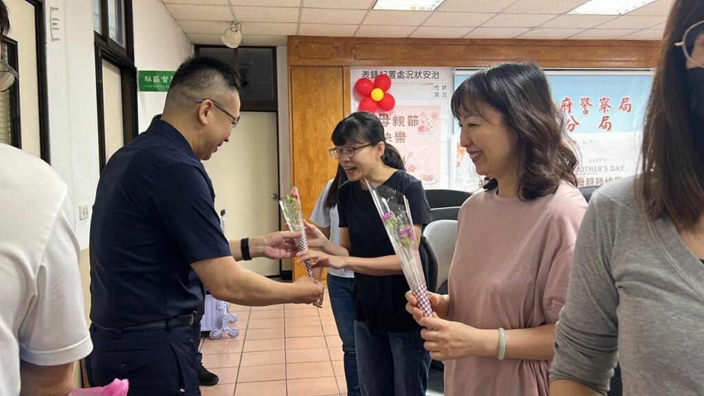 樹林分局舉辦母親節慶祝活動