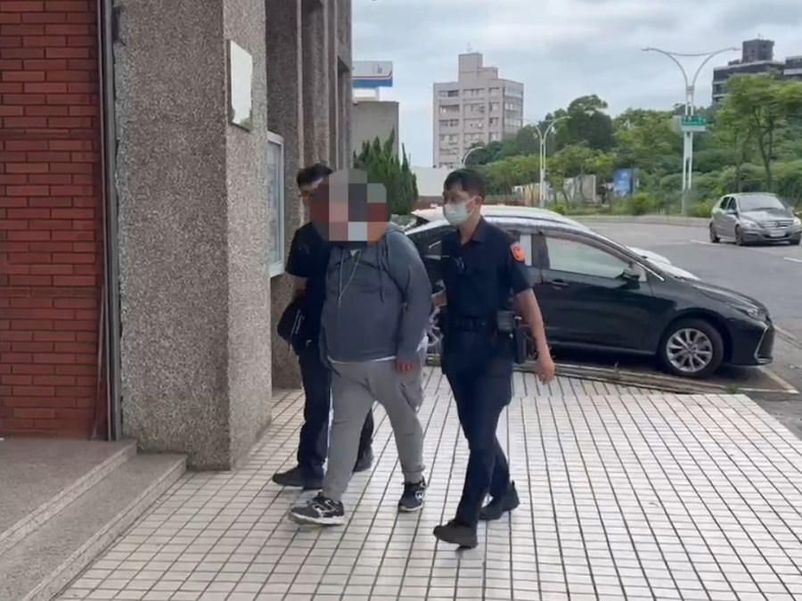 面交60萬婦識破車手報警 42歲男嚇瘋踩油門撞毀機車肇逃 219 cnews204240514a01
