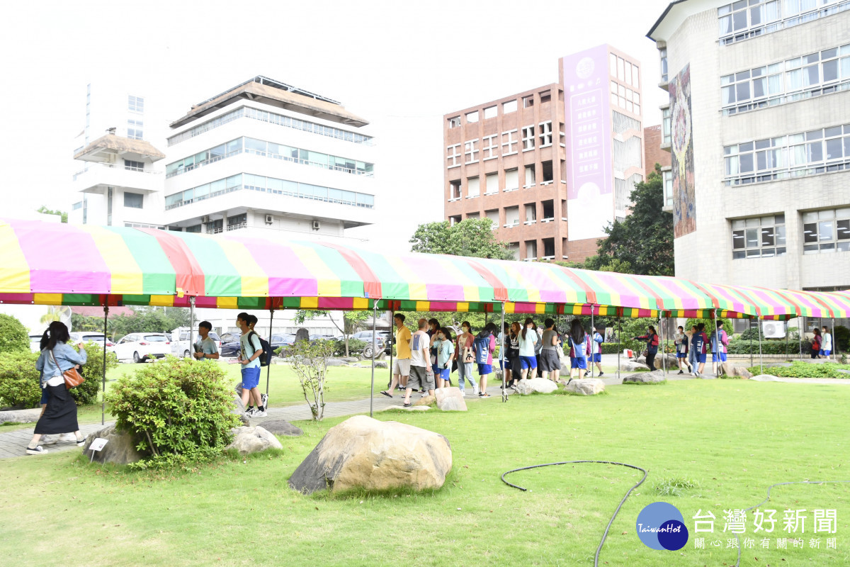 現場考生。圖/記者鄧富珍翻攝