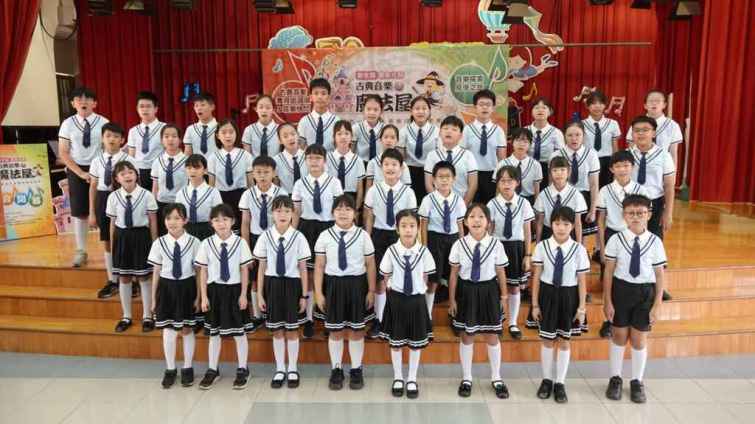 ▲靜修國小合唱團表演。（記者林明佑攝）