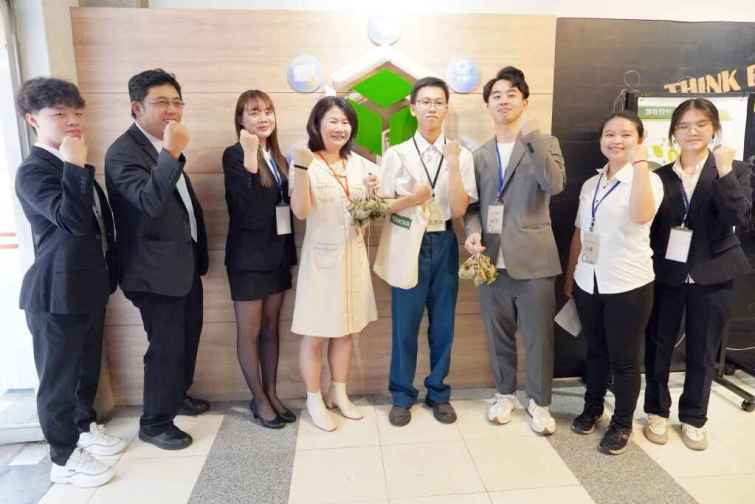 ▲大葉大學企管系為考生加油。（大葉大學提供）