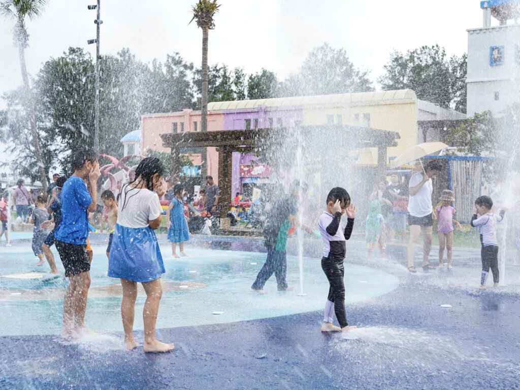 ▲「東石海之夏」今年將主題定調為「小孩放電,大人吶喊」,針對不同客群規畫節目內容,讓小朋友不只可以玩水、玩沙,也能欣賞專屬於小孩的表演節目及活動。(嘉義縣政府提供)
